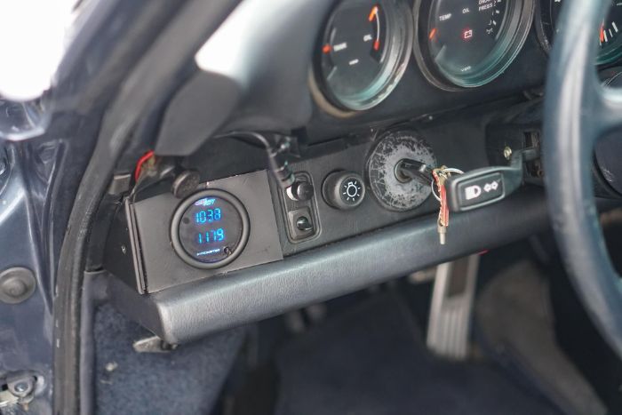 Porsche-911-1988-Venetian-Blue-Metall-20