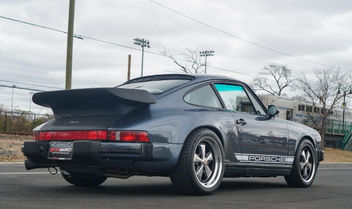Porsche-911-1988-Venetian-Blue-Metall-21