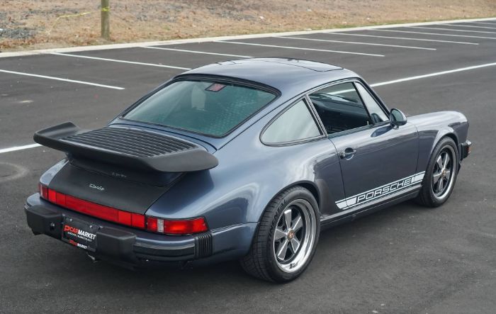 Porsche-911-1988-Venetian-Blue-Metall-22