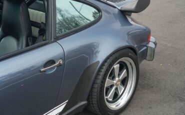 Porsche-911-1988-Venetian-Blue-Metall-26