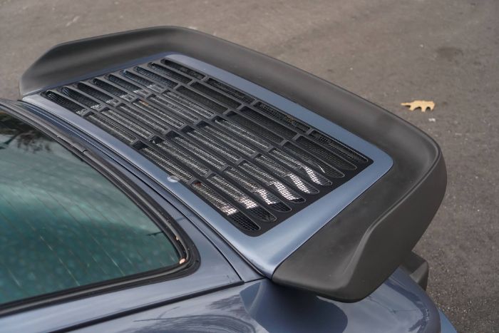Porsche-911-1988-Venetian-Blue-Metall-28