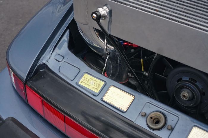 Porsche-911-1988-Venetian-Blue-Metall-33