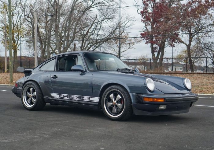 Porsche-911-1988-Venetian-Blue-Metall-46