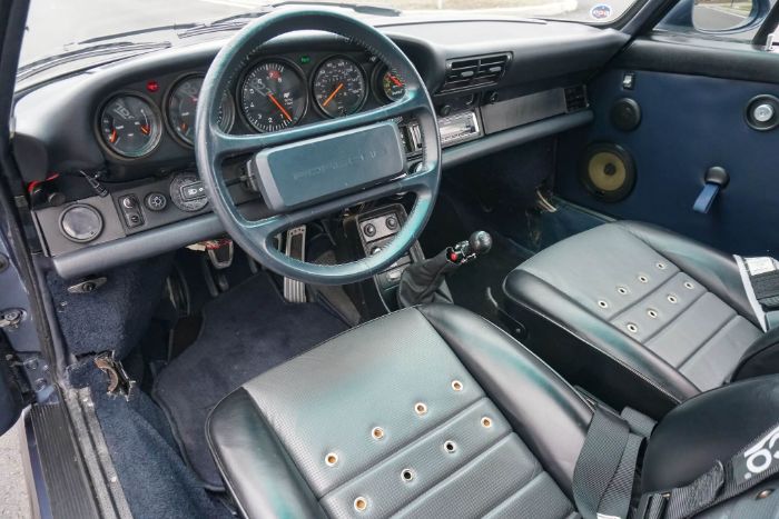 Porsche-911-1988-Venetian-Blue-Metall-47