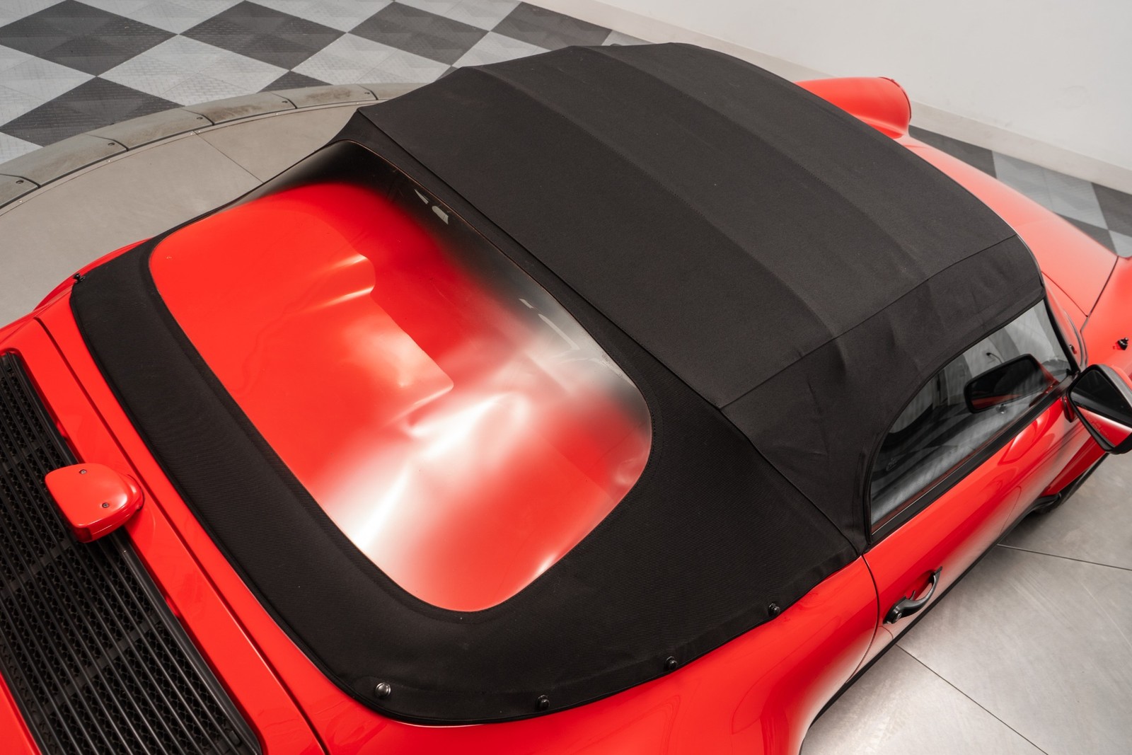 Porsche-911-1989-Convertible-34