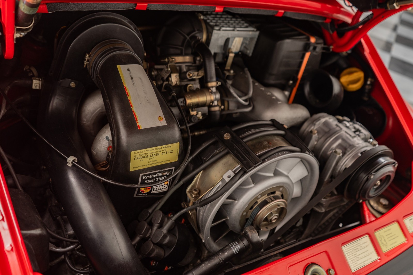 Porsche-911-1989-Convertible-38