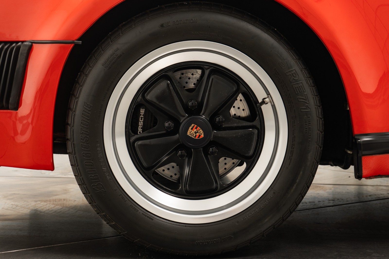 Porsche-911-1989-Convertible-8