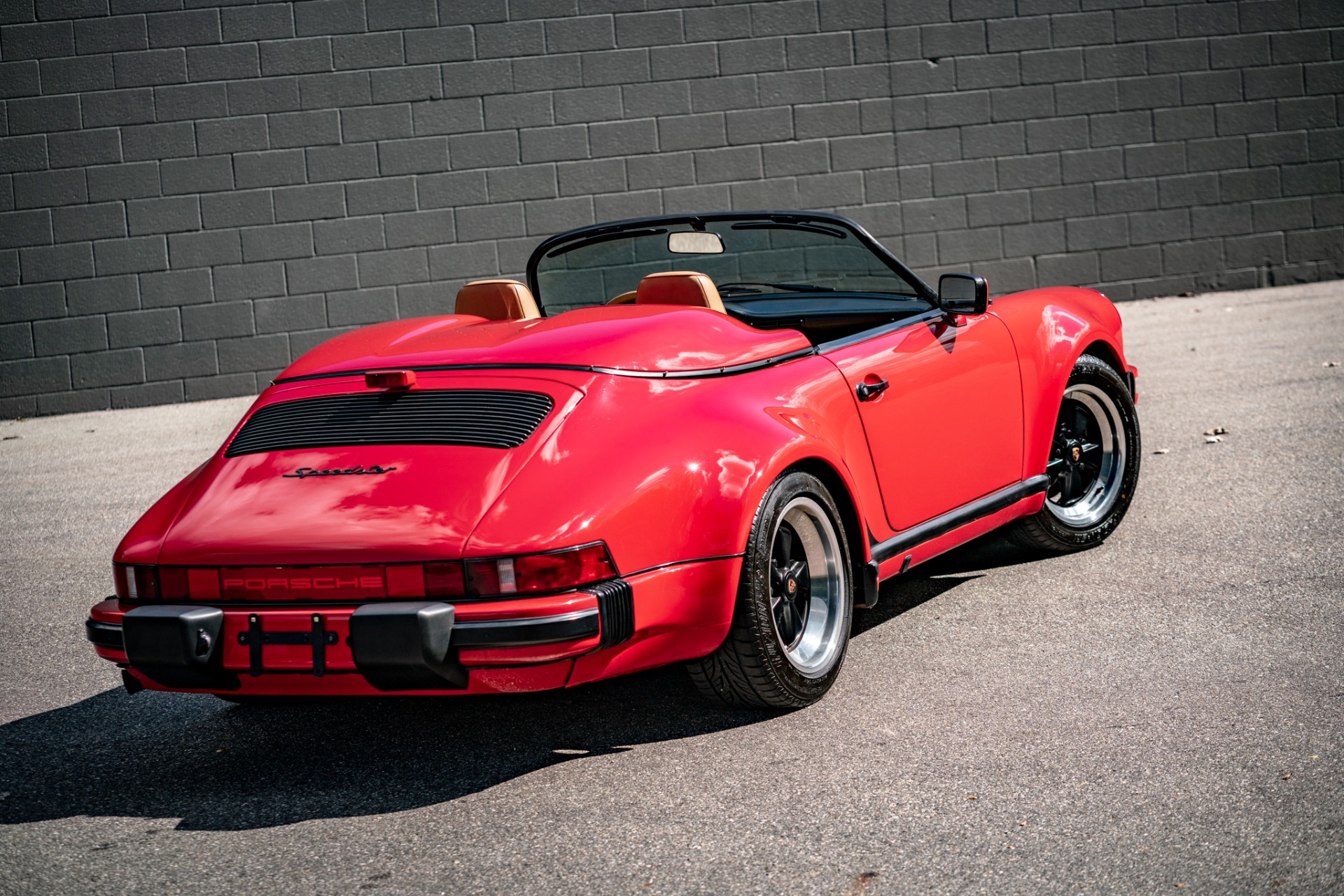 Porsche-911-1989-Red-Tan-1