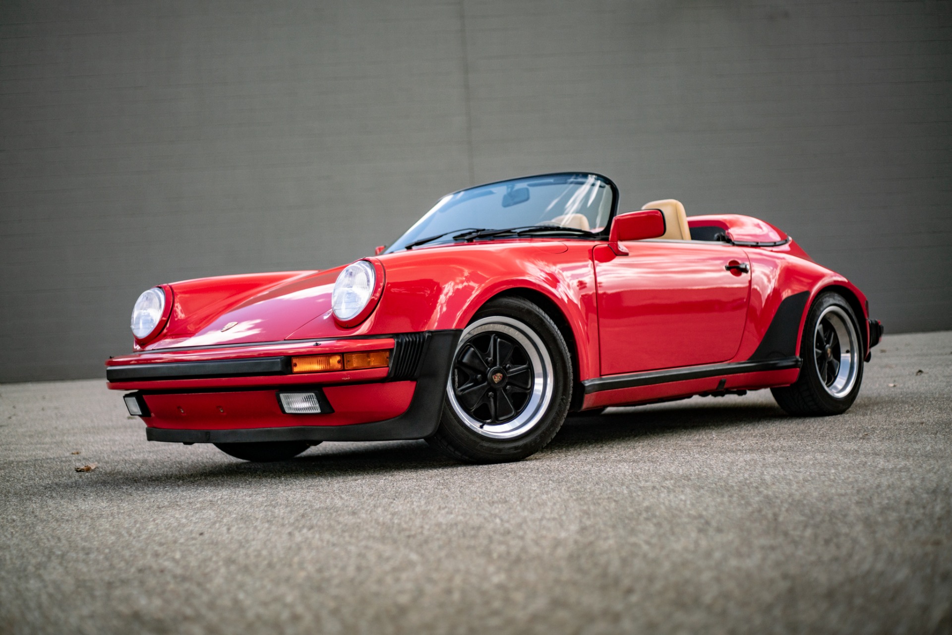 Porsche-911-1989-Red-Tan-11