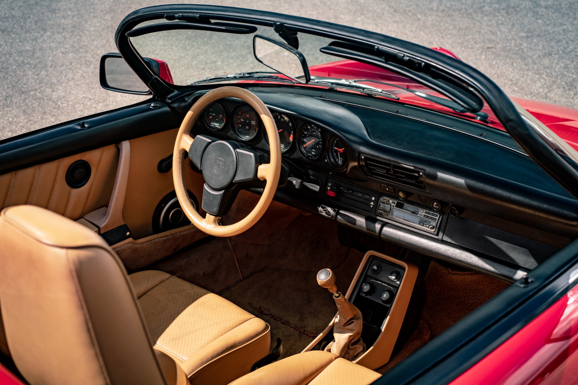 Porsche-911-1989-Red-Tan-17
