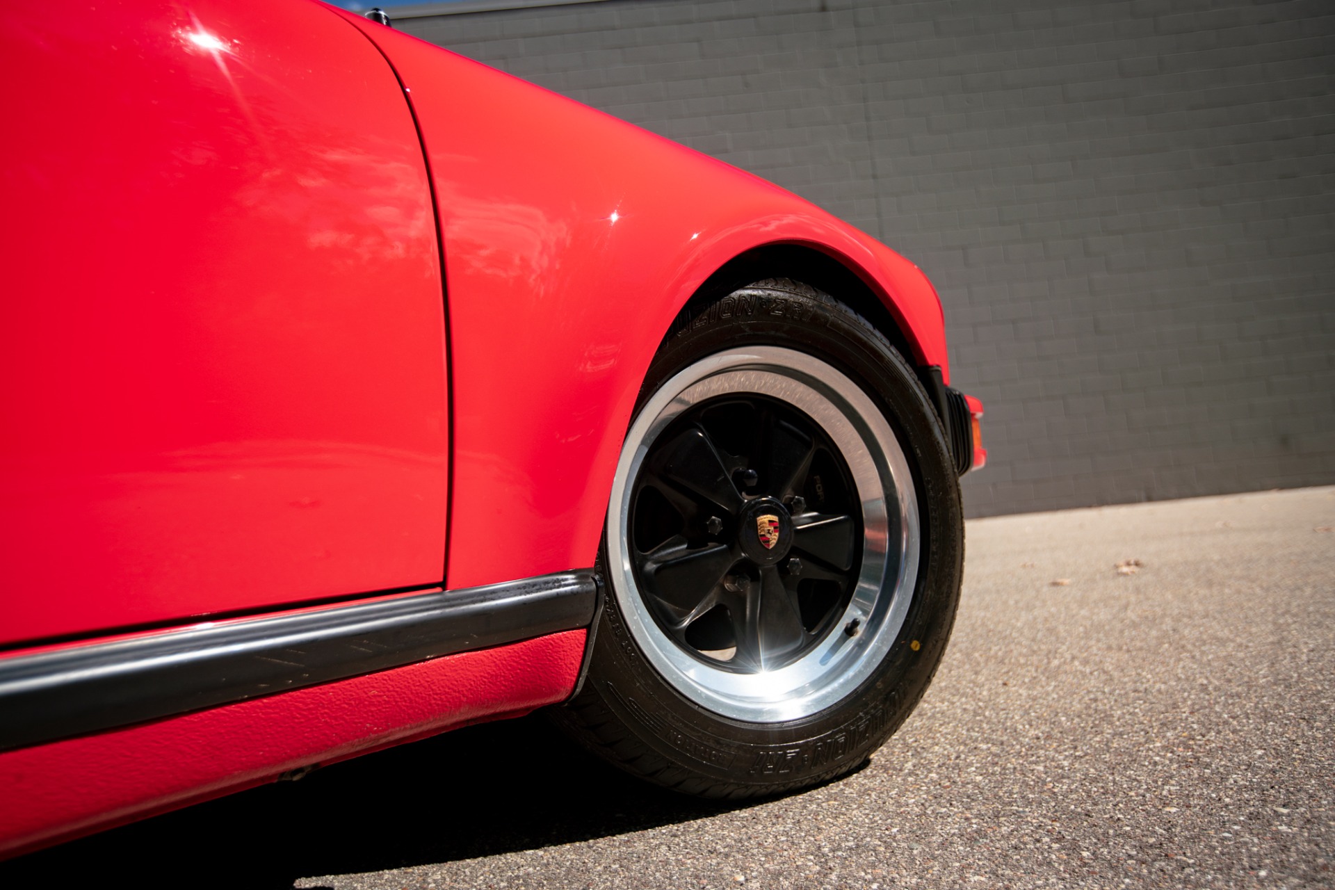 Porsche-911-1989-Red-Tan-19