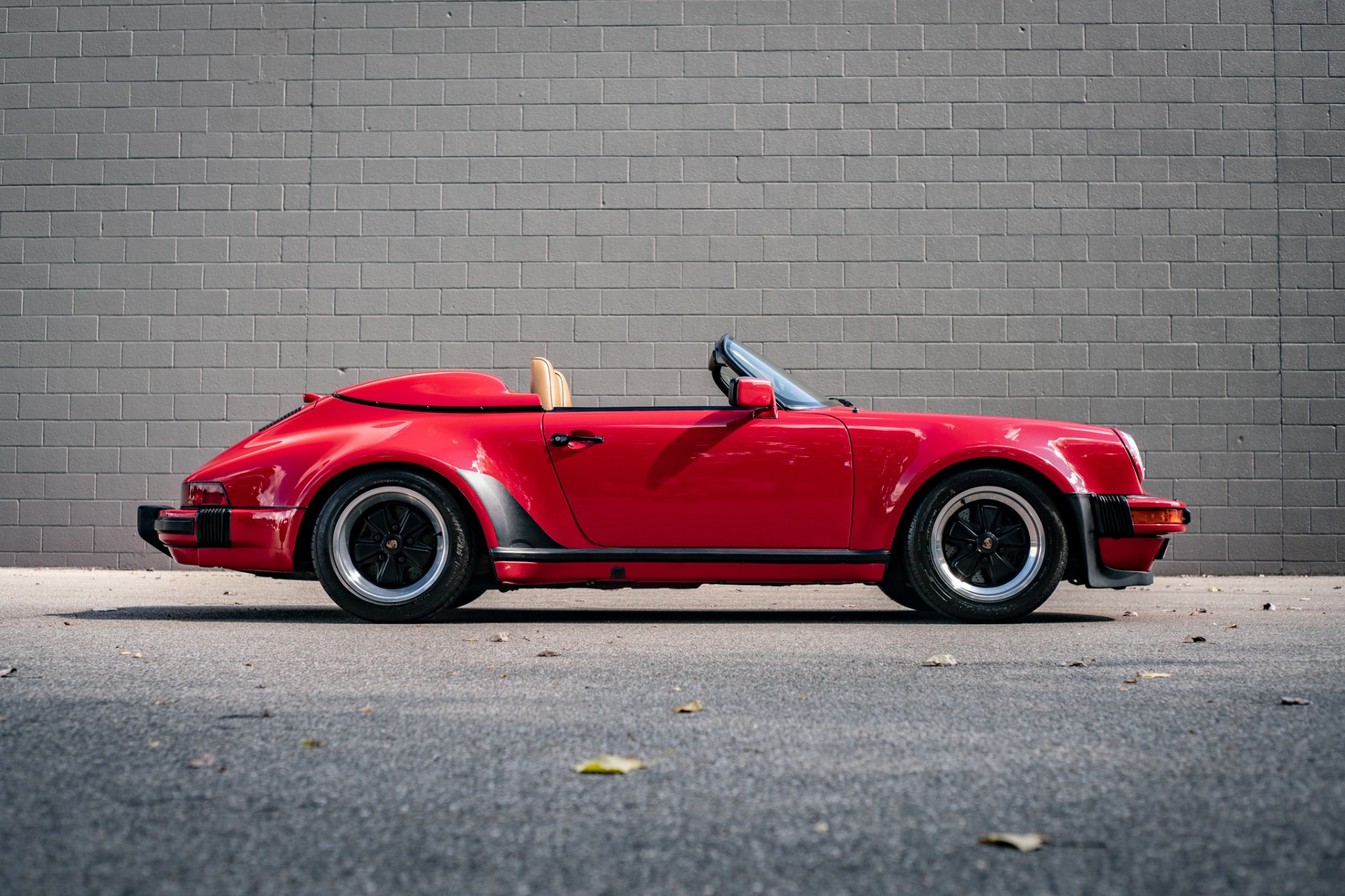 Porsche-911-1989-Red-Tan-21