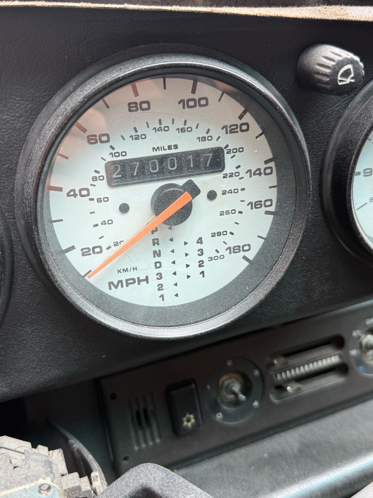 Porsche-911-1990-17