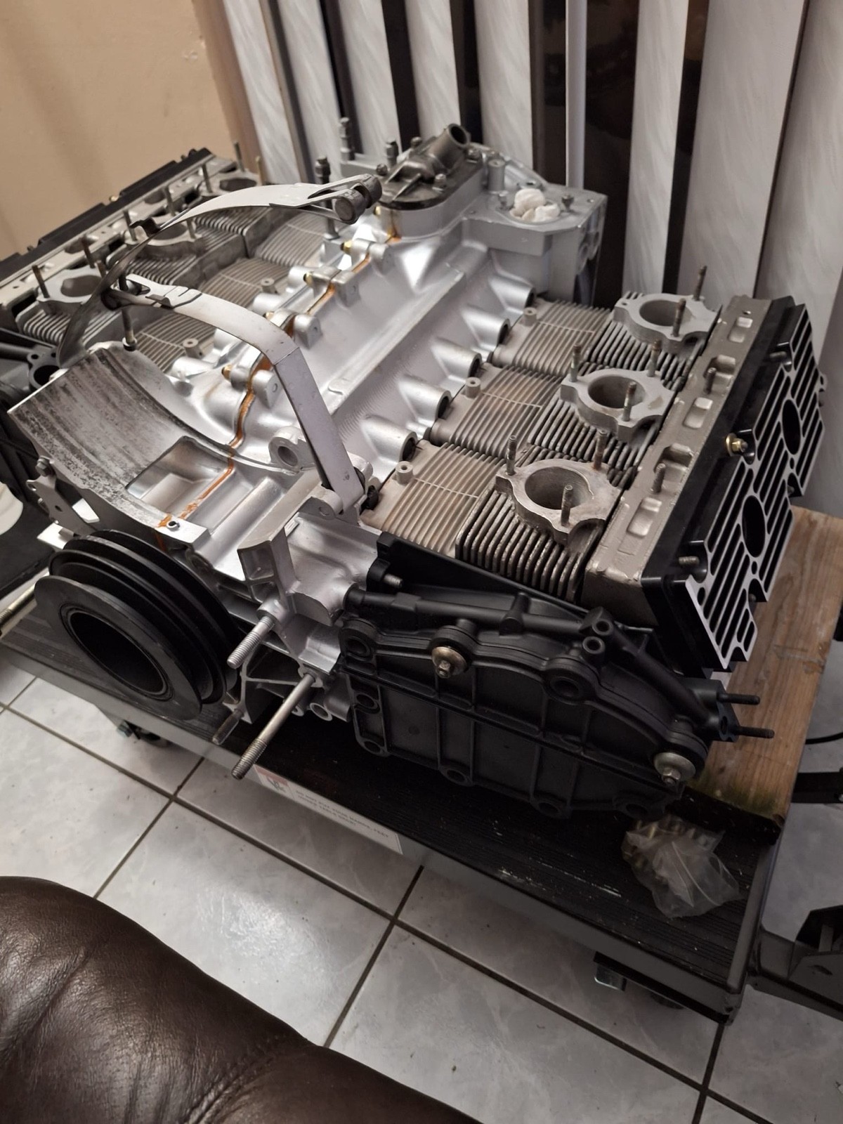 Porsche-911-1990-23