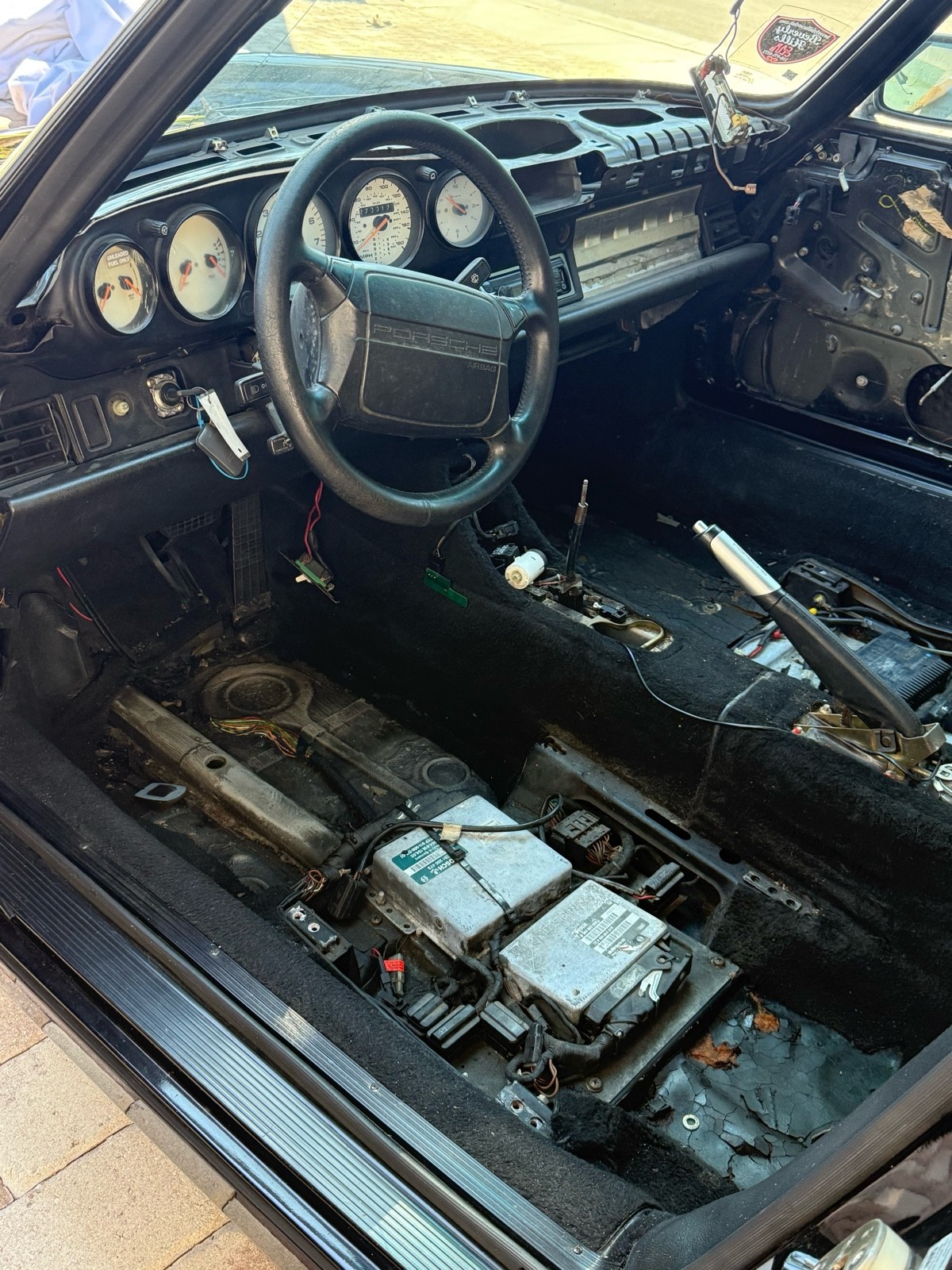 Porsche-911-1990-9