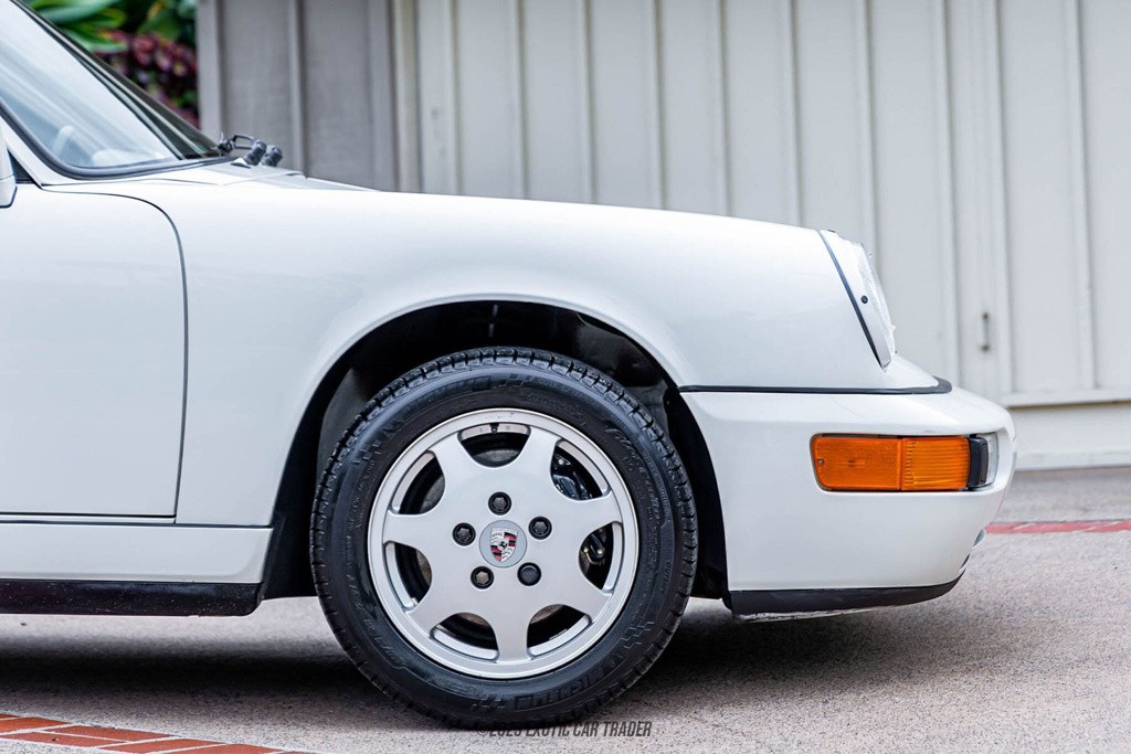 Porsche-911-1990-Coupe-10