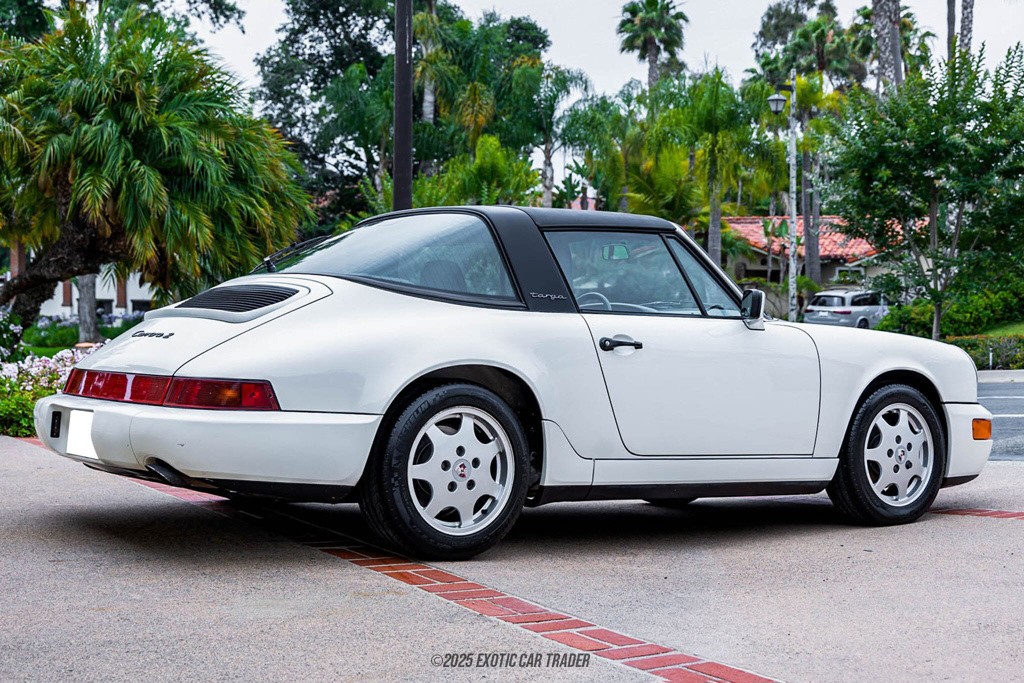 Porsche-911-1990-Coupe-16