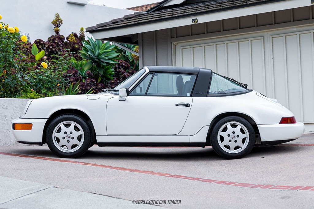 Porsche-911-1990-Coupe-17