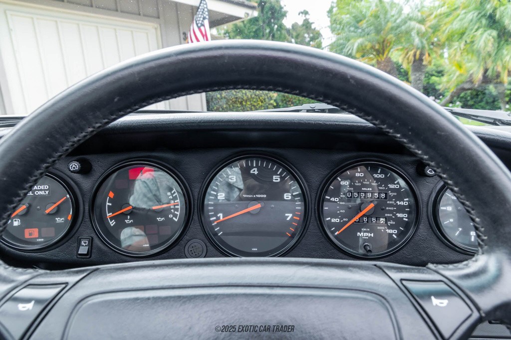 Porsche-911-1990-Coupe-22