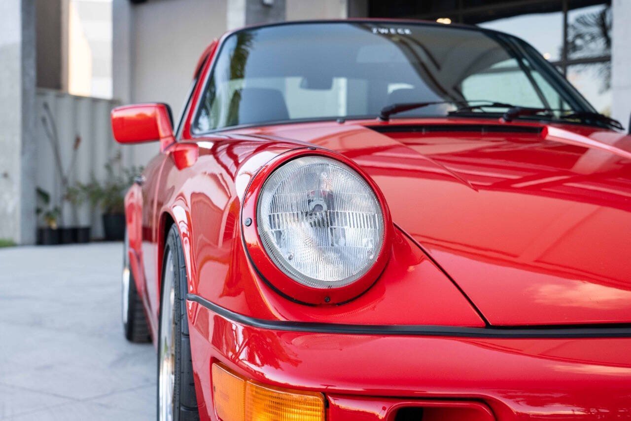 Porsche-911-1990-Coupe-24