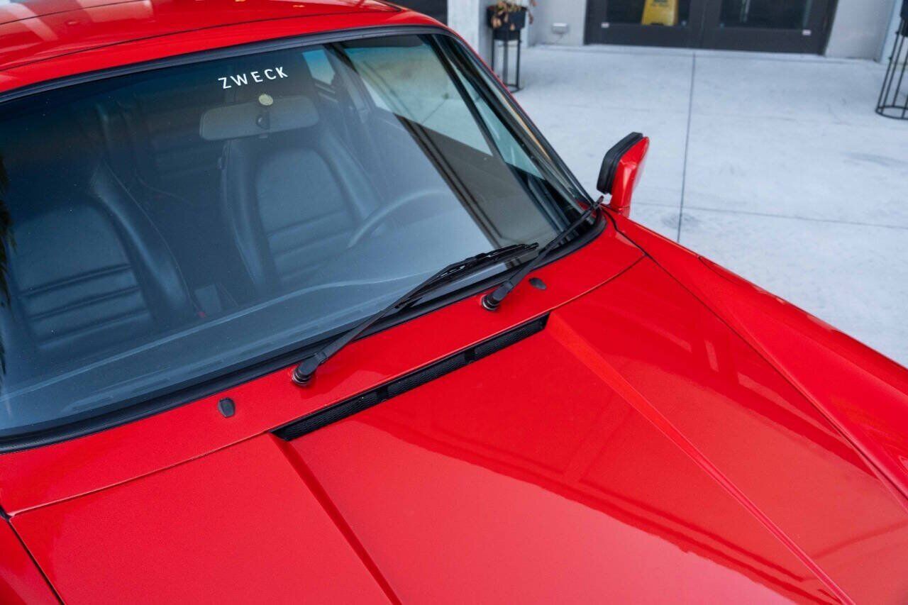 Porsche-911-1990-Coupe-28