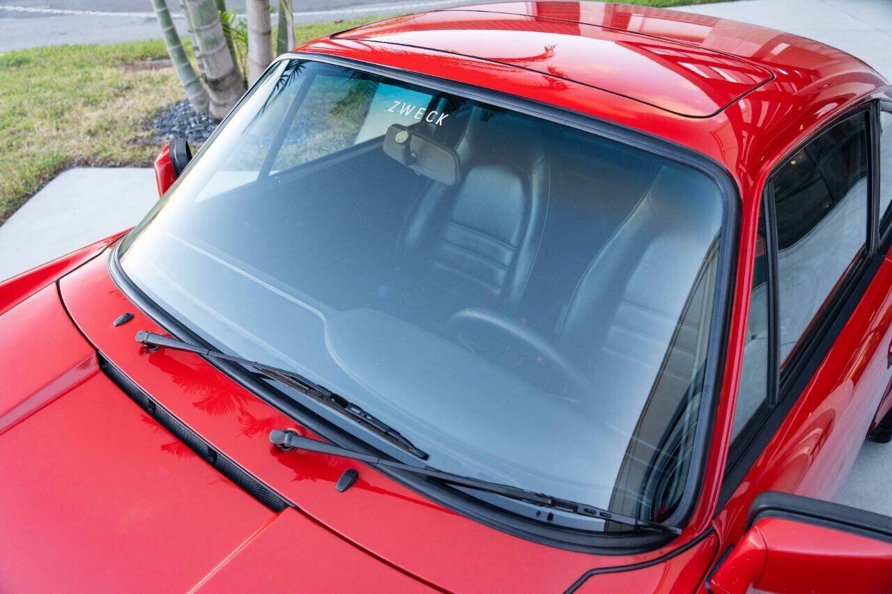 Porsche-911-1990-Coupe-29
