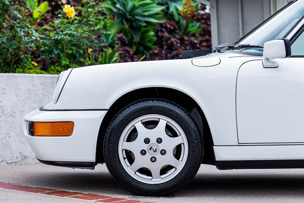 Porsche-911-1990-Coupe-3