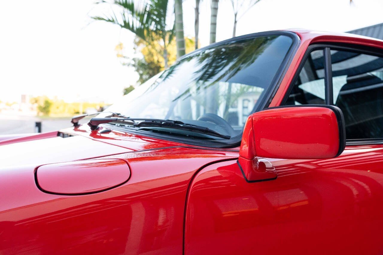 Porsche-911-1990-Coupe-30