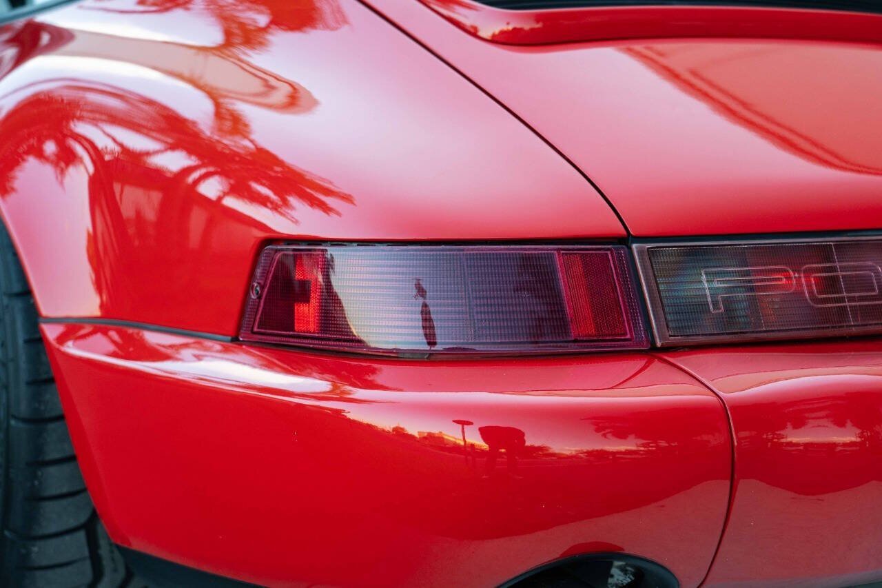 Porsche-911-1990-Coupe-36