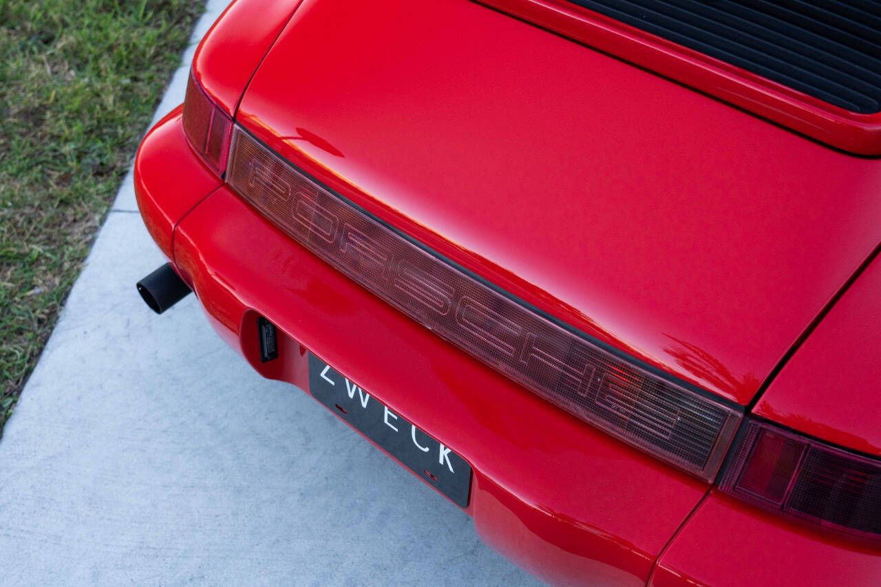 Porsche-911-1990-Coupe-38