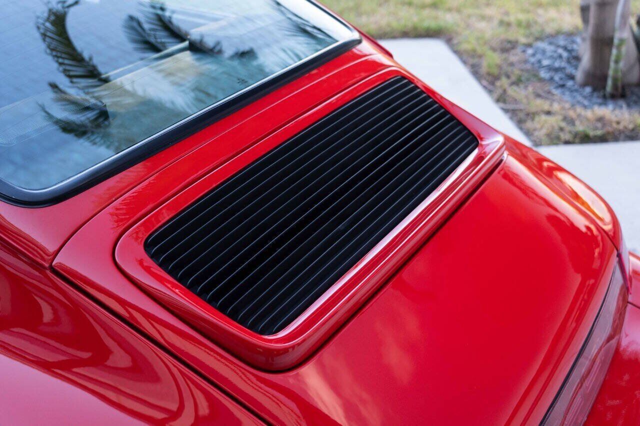 Porsche-911-1990-Coupe-39