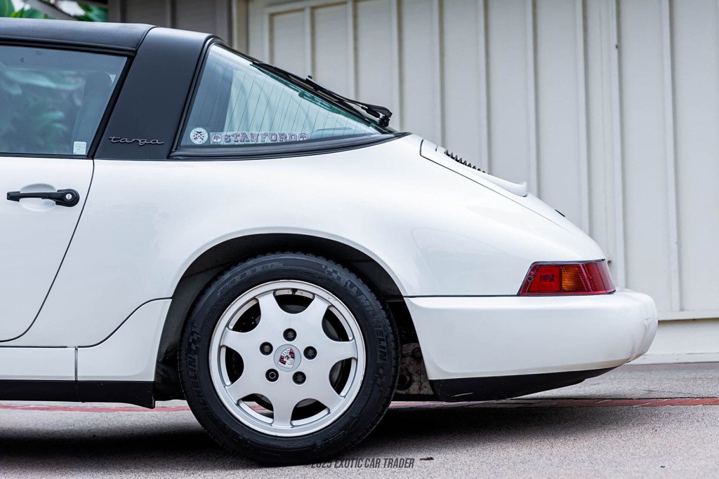 Porsche-911-1990-Coupe-4