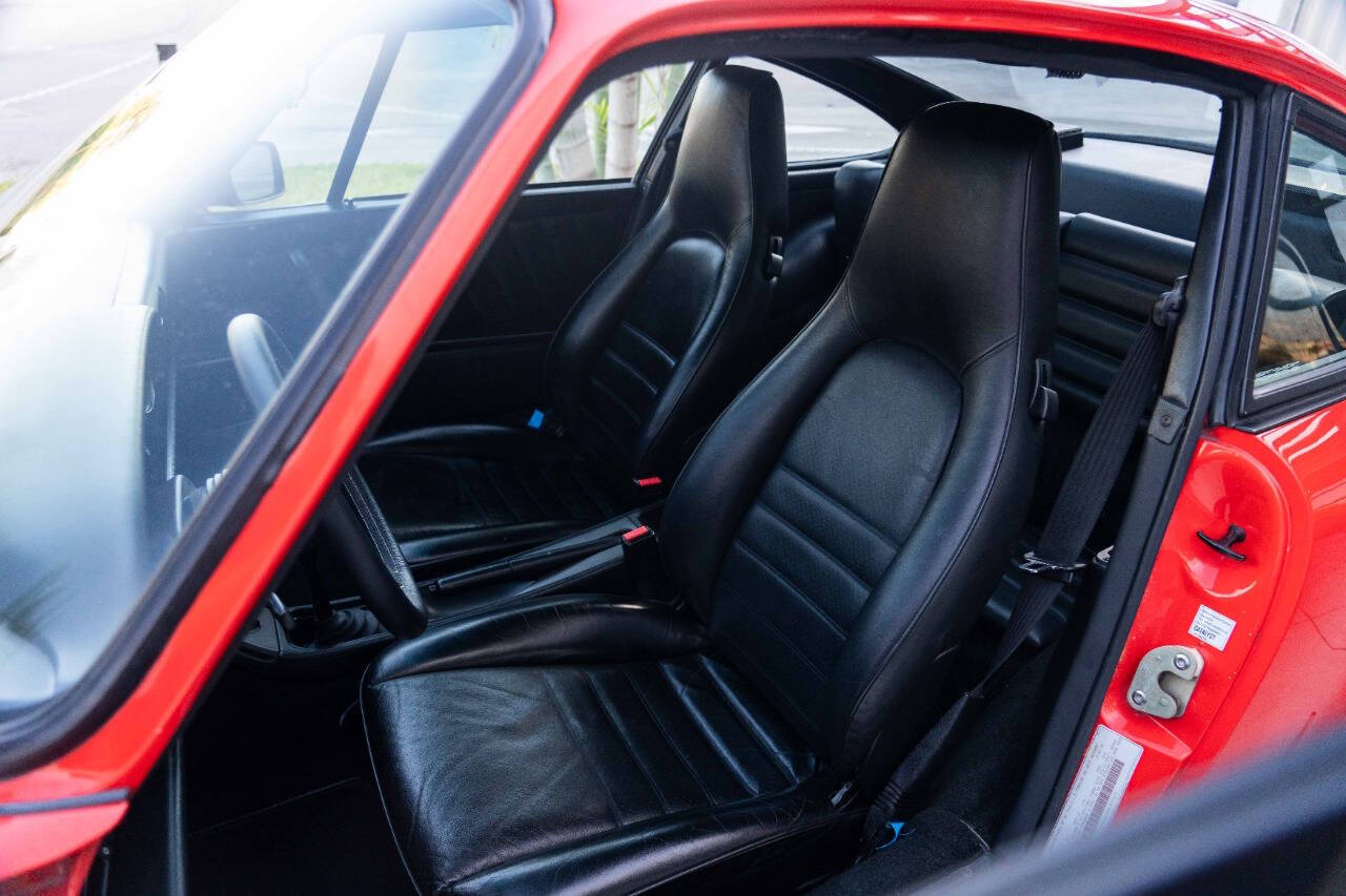 Porsche-911-1990-Coupe-5