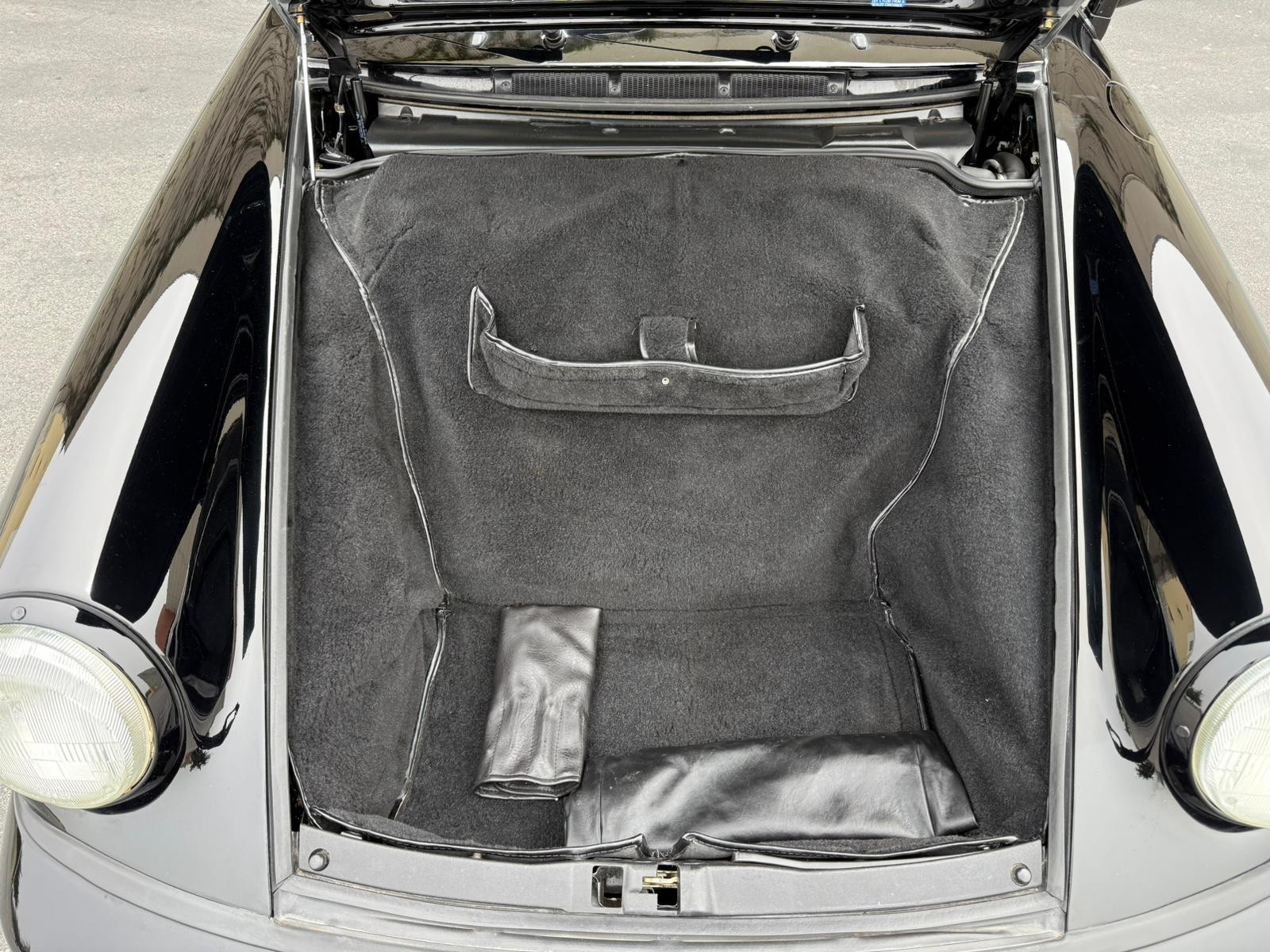 Porsche-911-1991-12