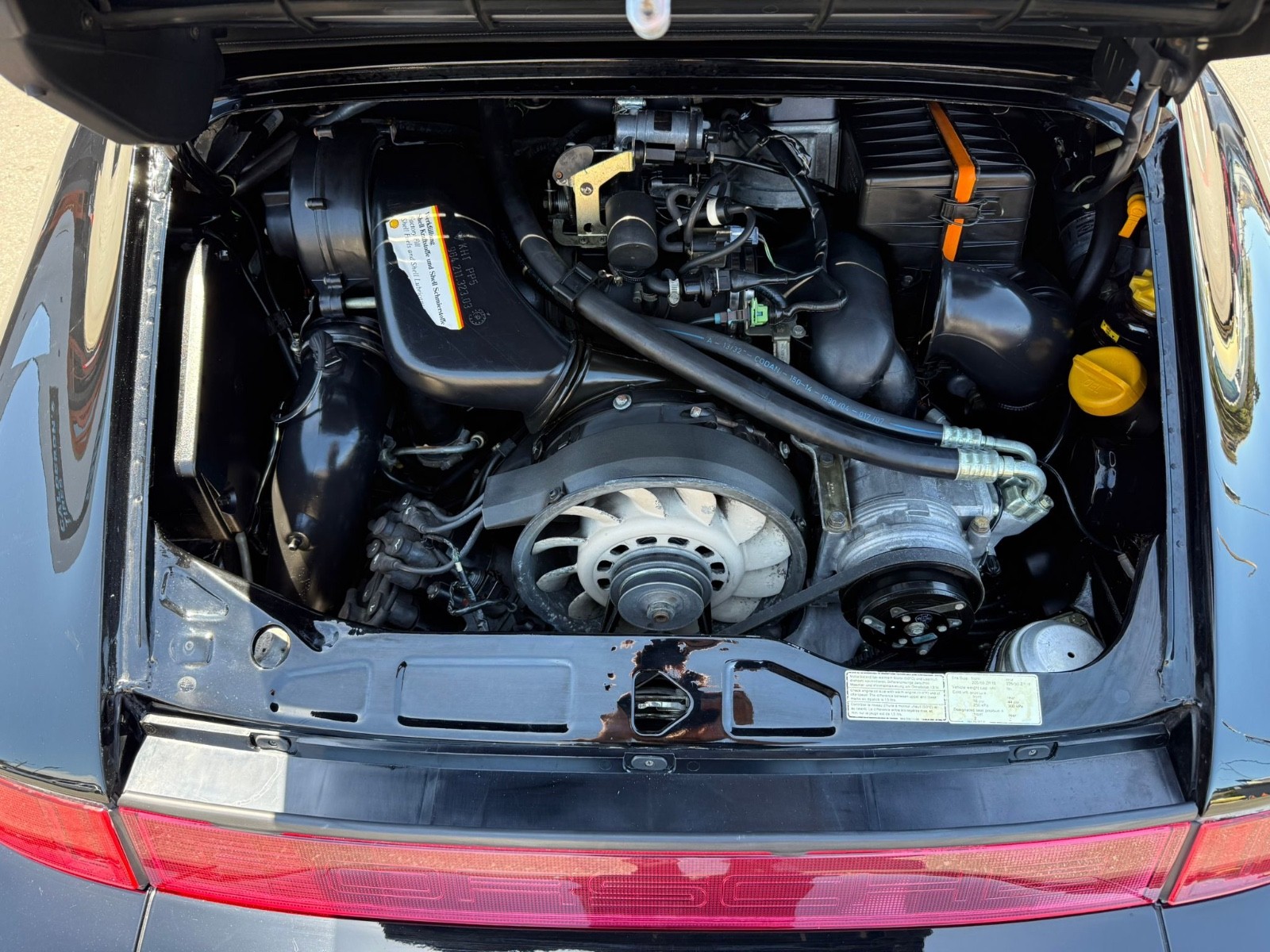Porsche-911-1991-15