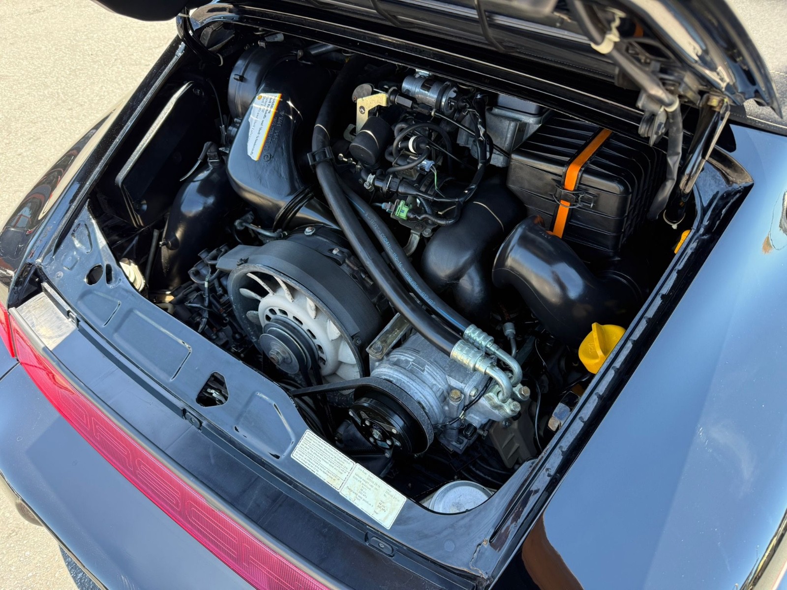 Porsche-911-1991-16