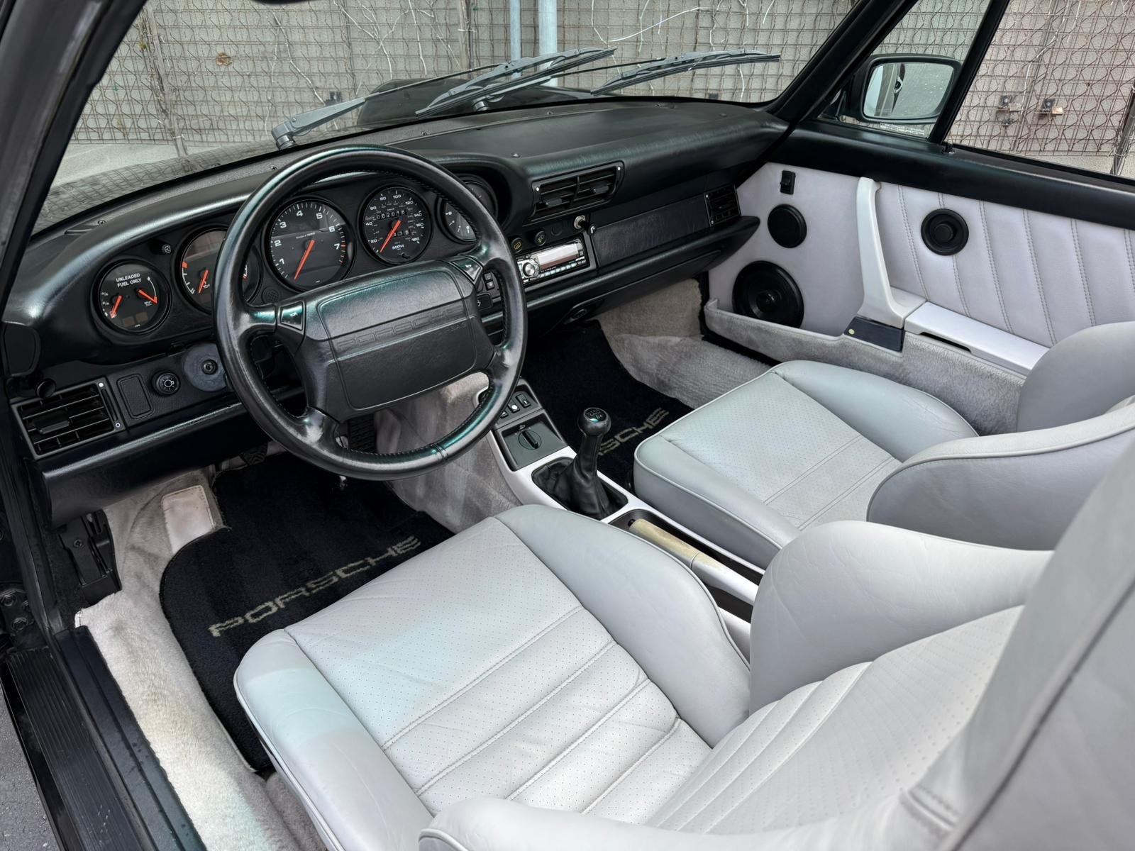 Porsche-911-1991-7