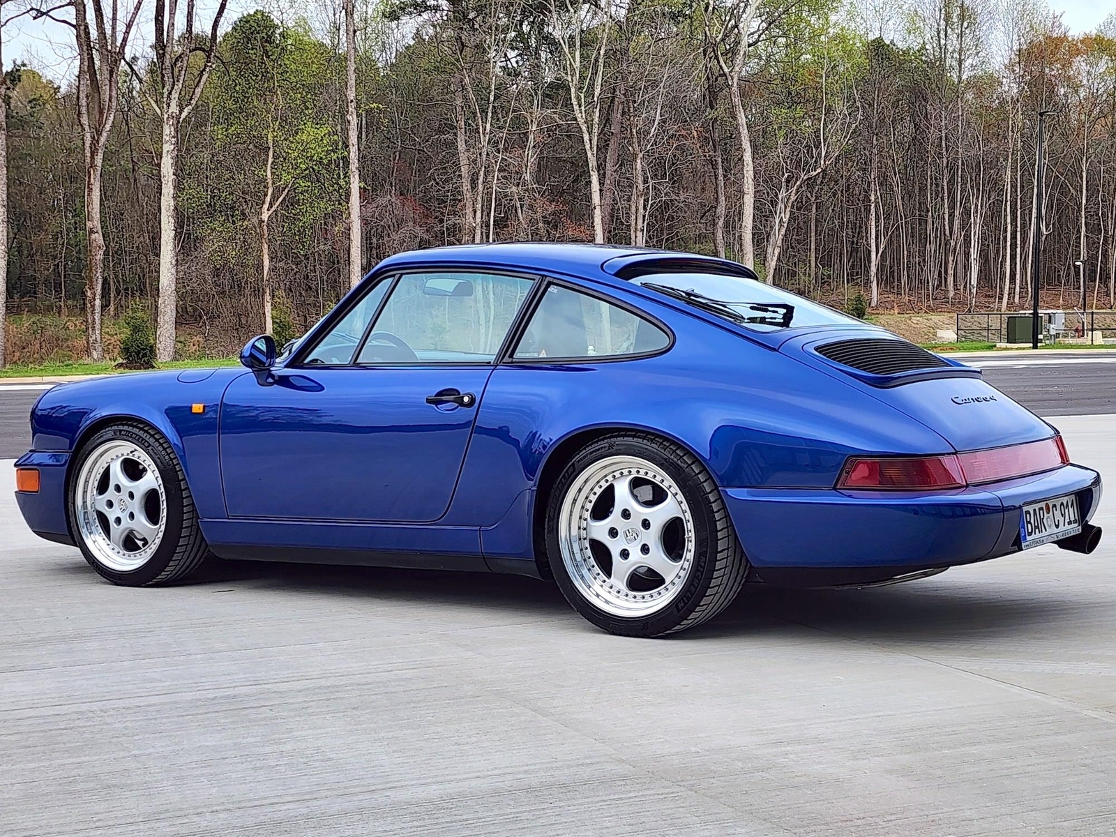 Porsche-911-1993-Coupe-10