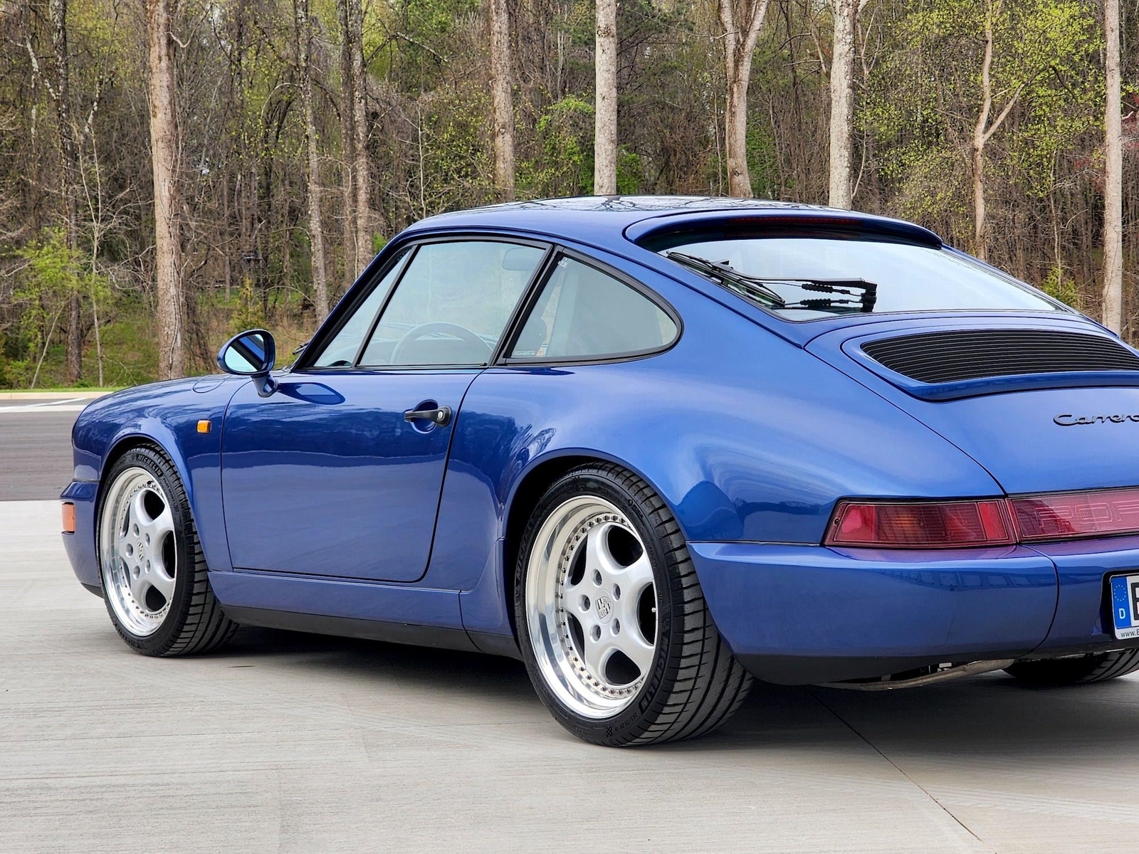 Porsche-911-1993-Coupe-11