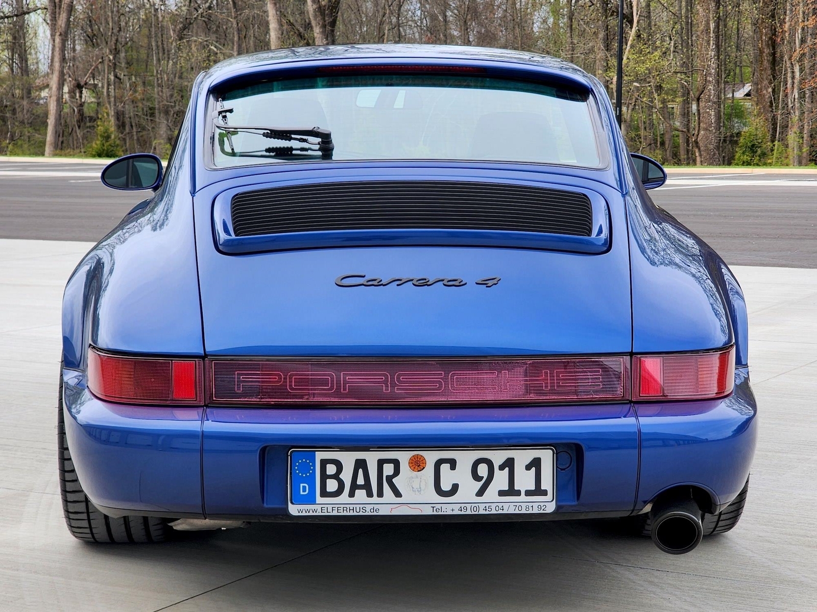 Porsche-911-1993-Coupe-13