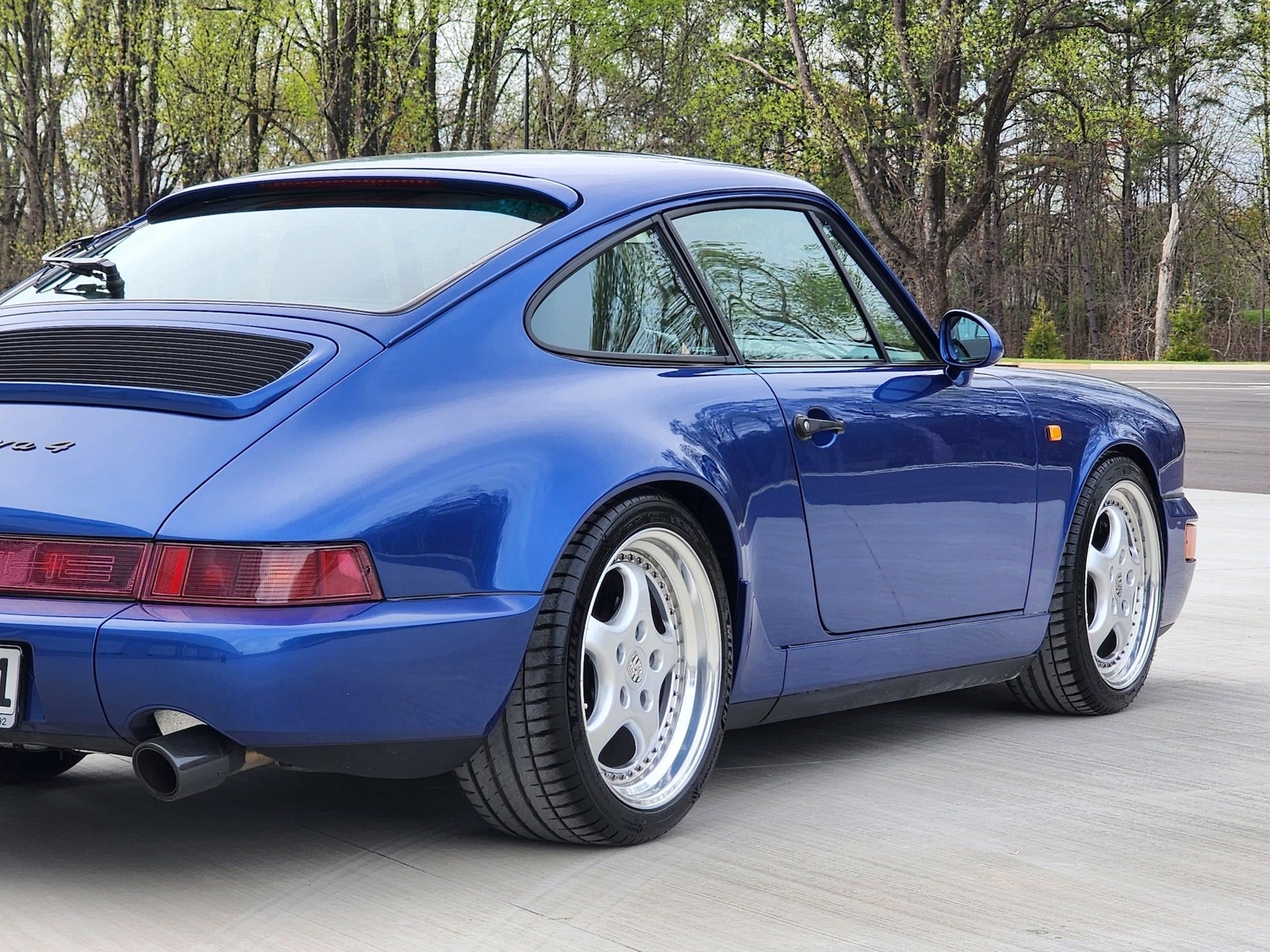 Porsche-911-1993-Coupe-14