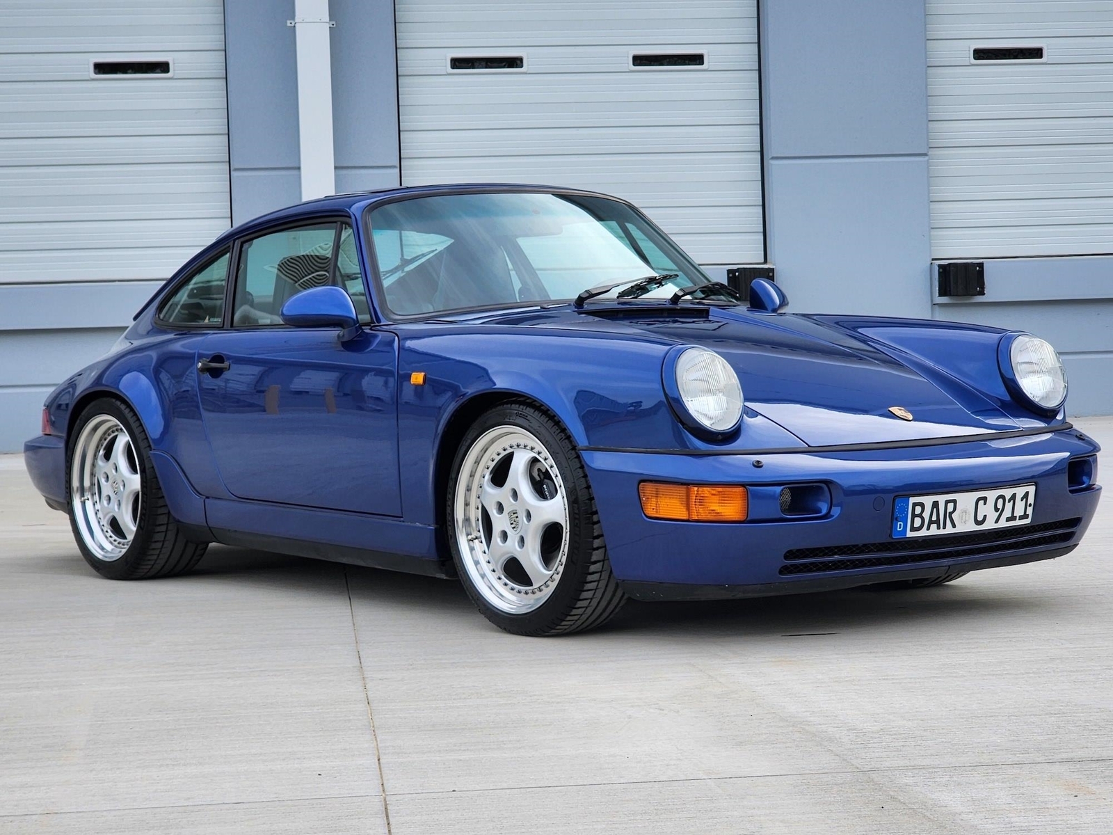 Porsche-911-1993-Coupe-23