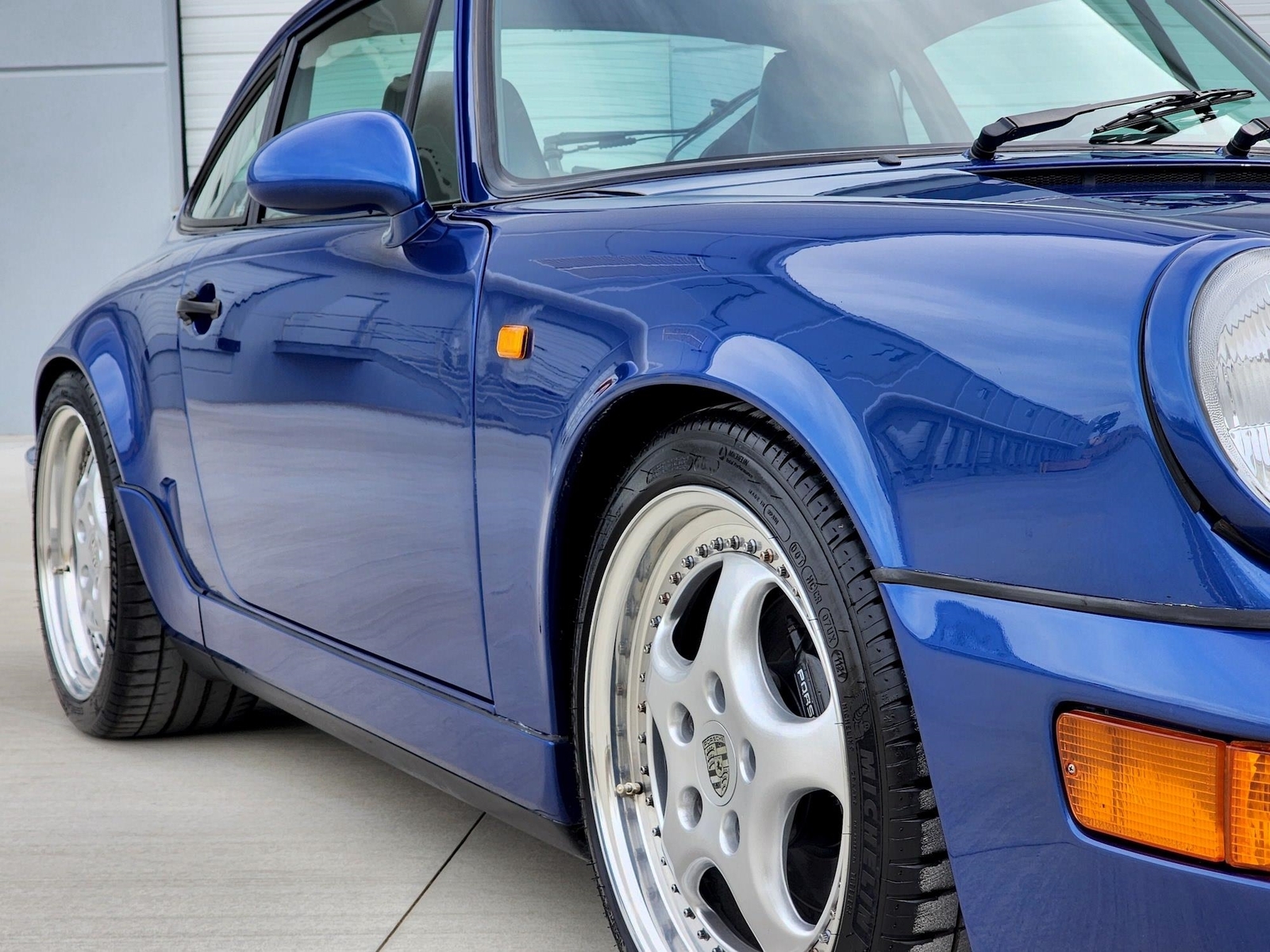 Porsche-911-1993-Coupe-27