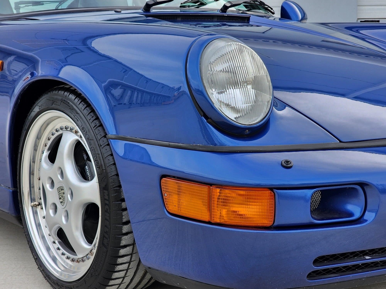 Porsche-911-1993-Coupe-28