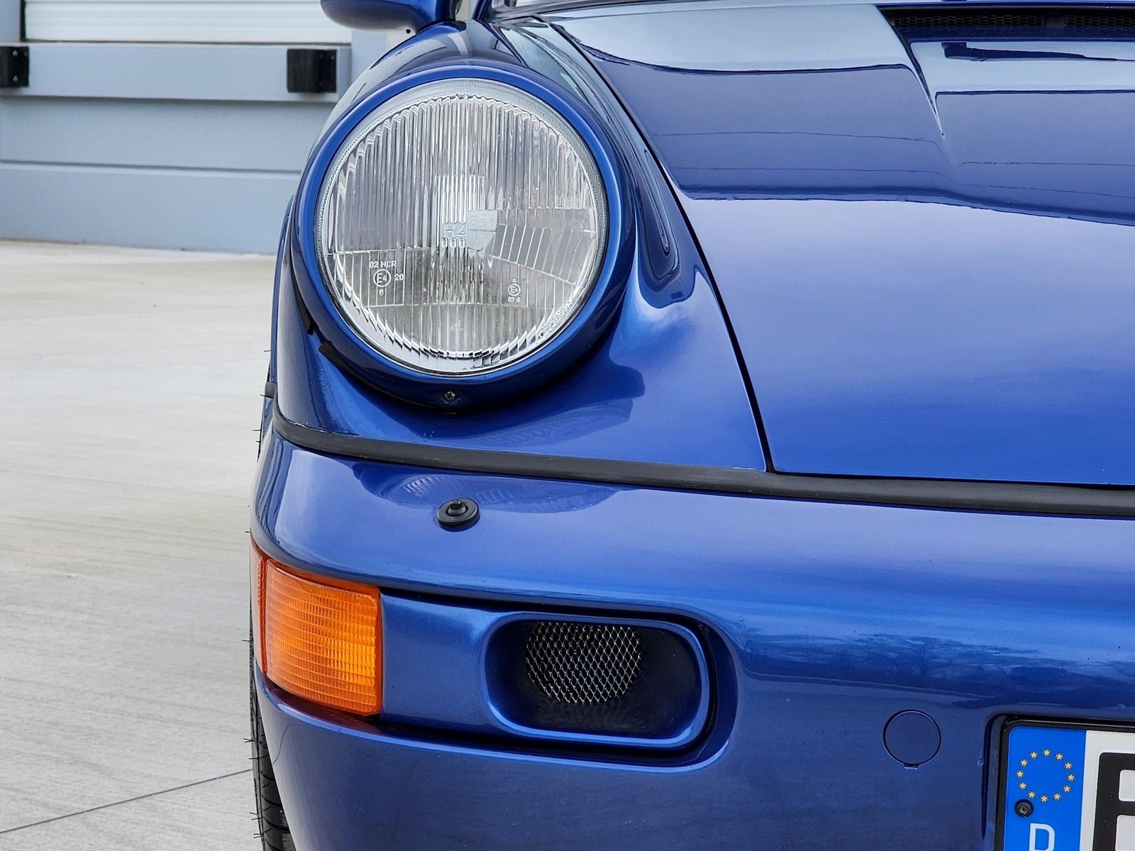 Porsche-911-1993-Coupe-30