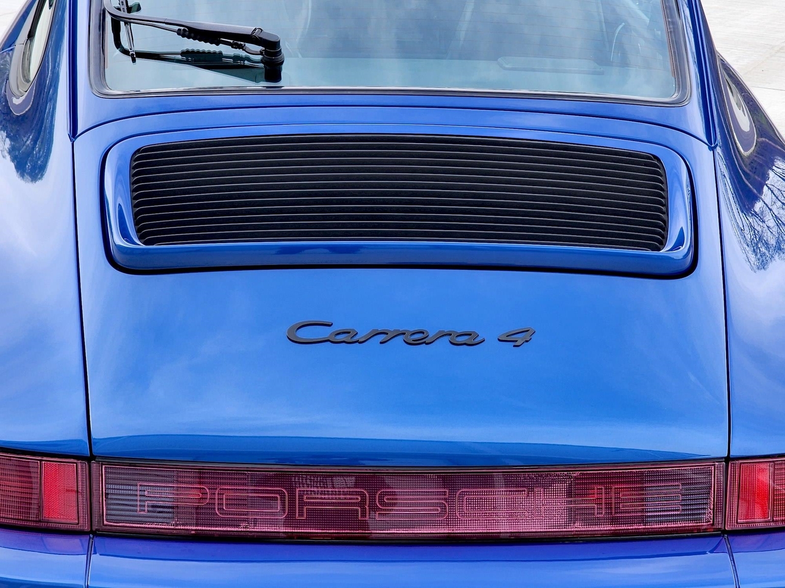 Porsche-911-1993-Coupe-38