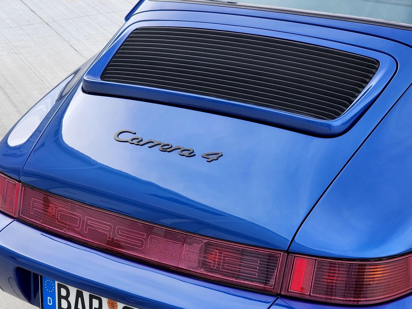 Porsche-911-1993-Coupe-39