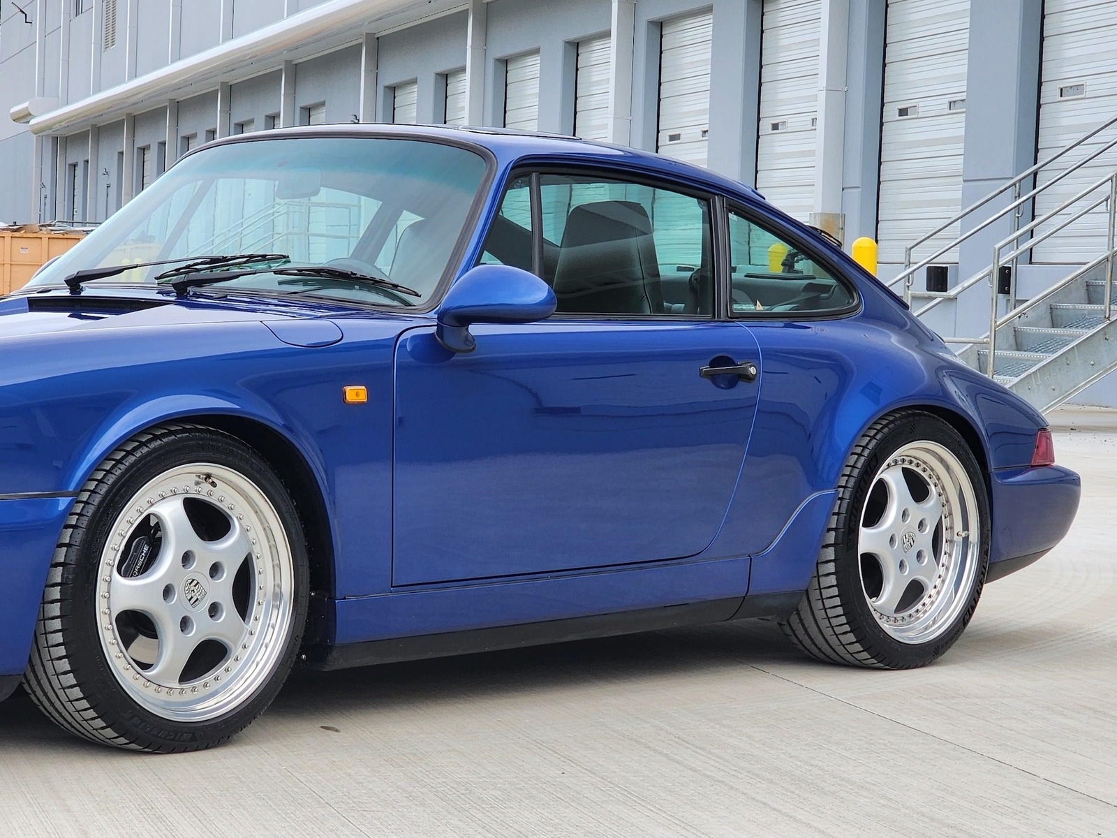 Porsche-911-1993-Coupe-5