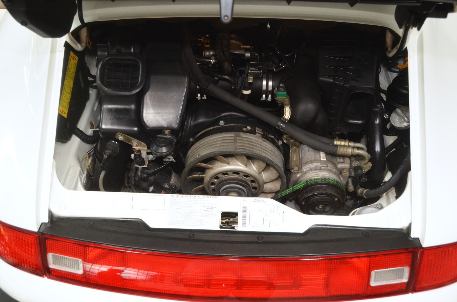 Porsche-911-1995-Convertible-10