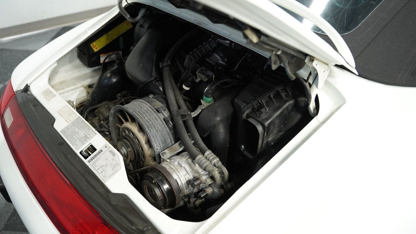 Porsche-911-1995-Convertible-26